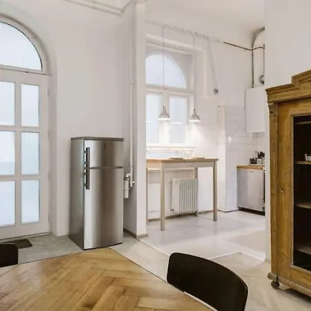 Apartment Experience Funky Stylish In The Heart Of Downtown
