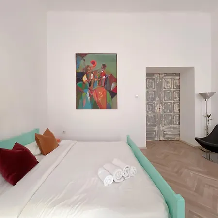 Experience Funky Stylish In The Heart Of Downtown * Budapest