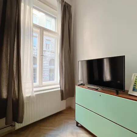Apartment Experience Funky Stylish In The Heart Of Downtown Budapest
