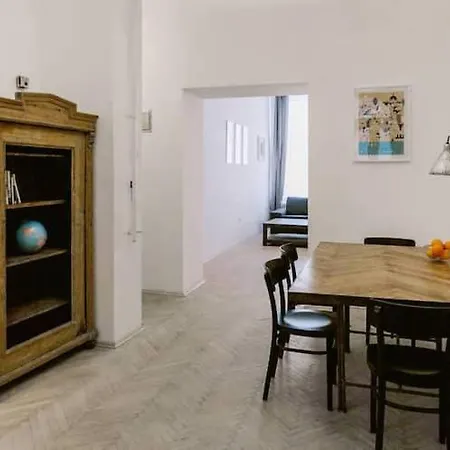 Apartment Experience Funky Stylish In The Heart Of Downtown Budapest